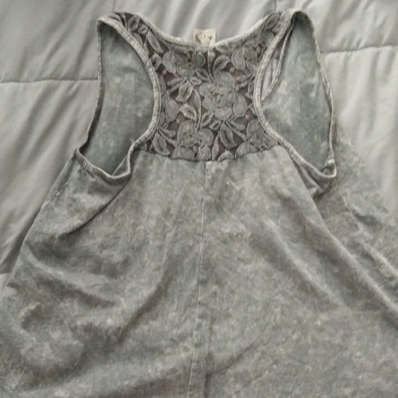 Elephant tank top - Picture 3 of 3